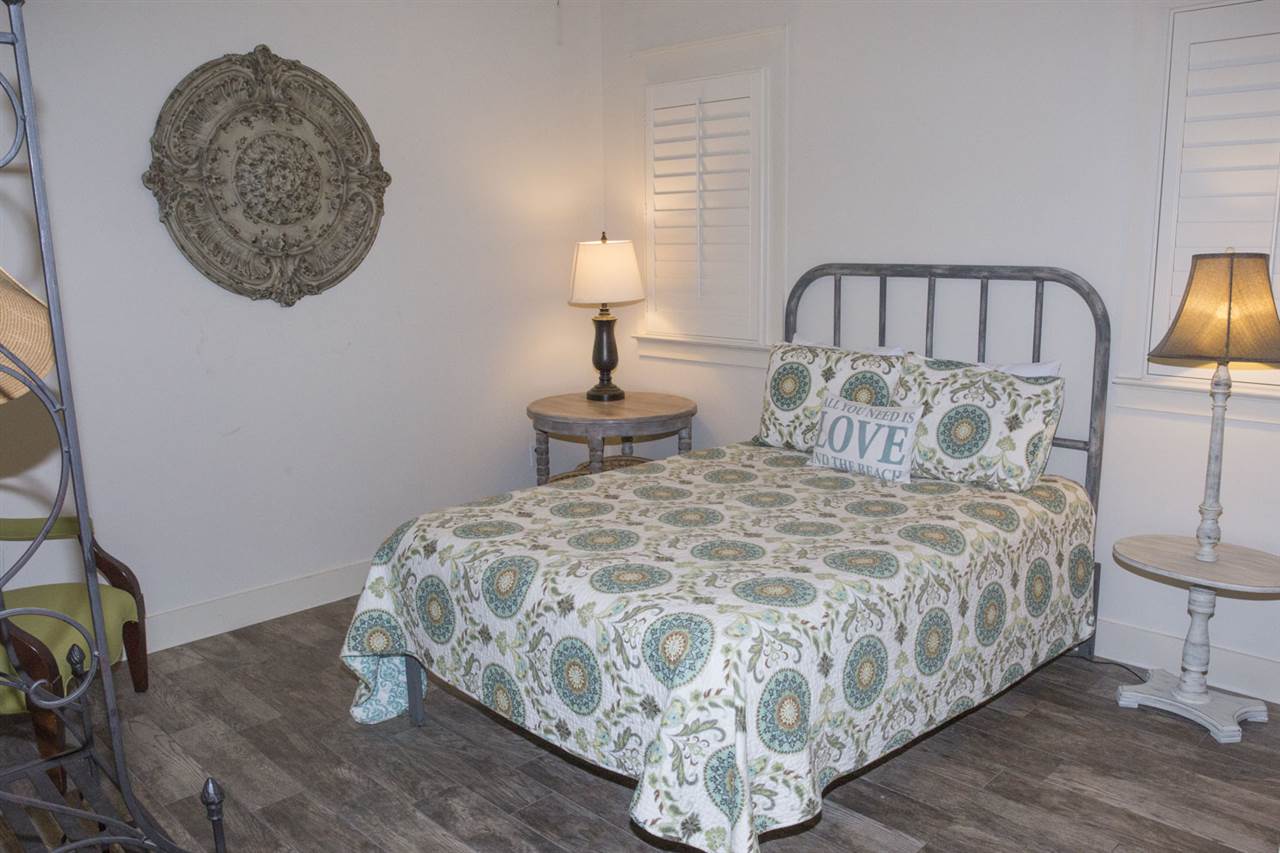 815 Plantation Road, Unit 401 Gulf Shores, AL 36542 - Photo 20 of 43 Third Bedroom 3