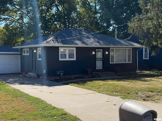 $94,900 | 3410 West Lincoln Avenue, Peoria, IL 61604