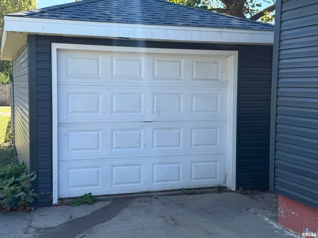 $94,900 | 3410 West Lincoln Avenue, Peoria, IL 61604