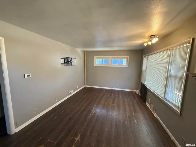 $94,900 | 3410 West Lincoln Avenue, Peoria, IL 61604