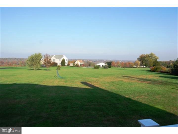 3015 Walton Road Jamison, PA 18929 - Photo 23 of 25 View in Back