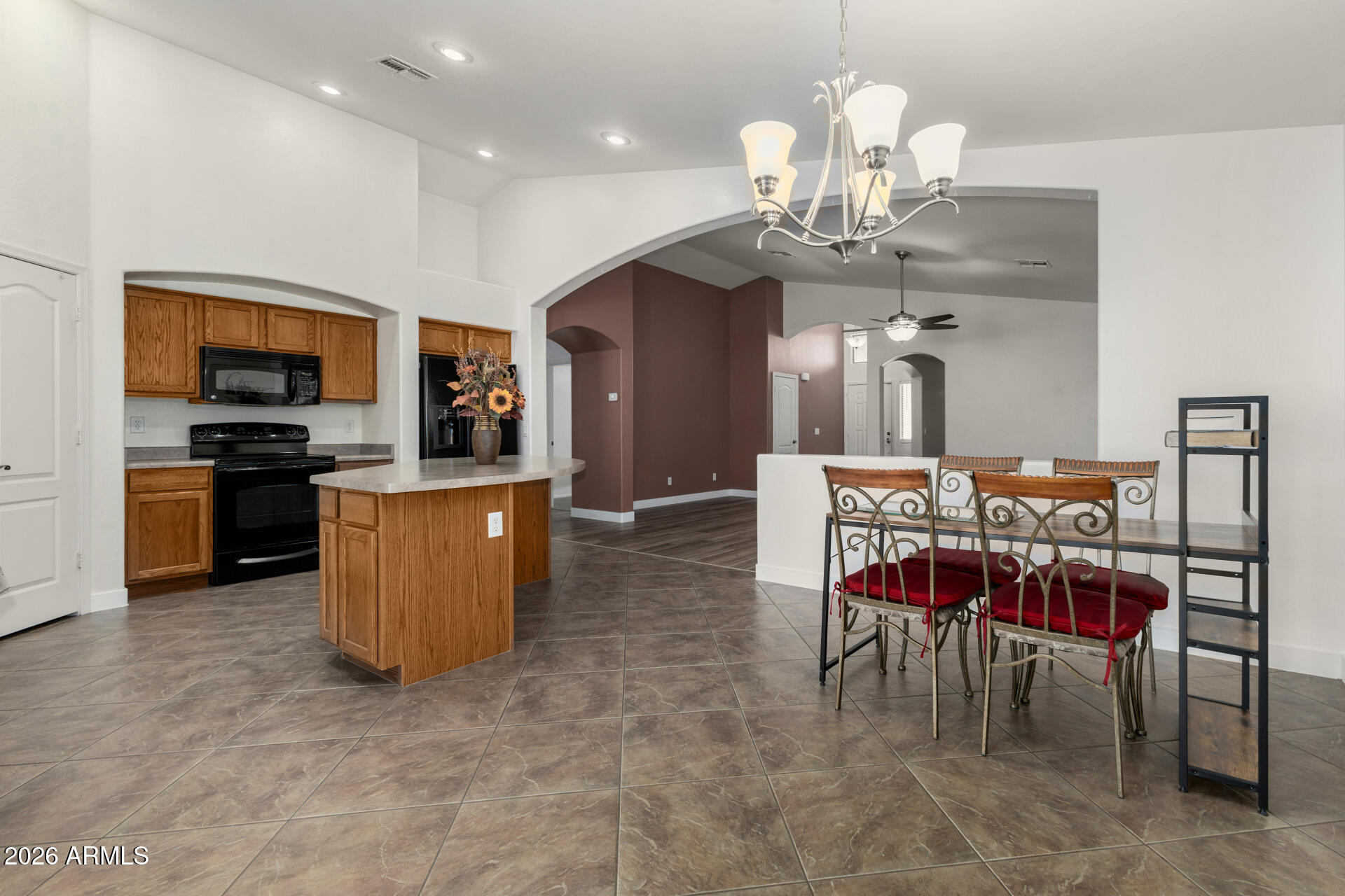 17616 West Bloomfield Road Surprise, AZ 85388 - Photo 14 of 37 15 - Bloomfield