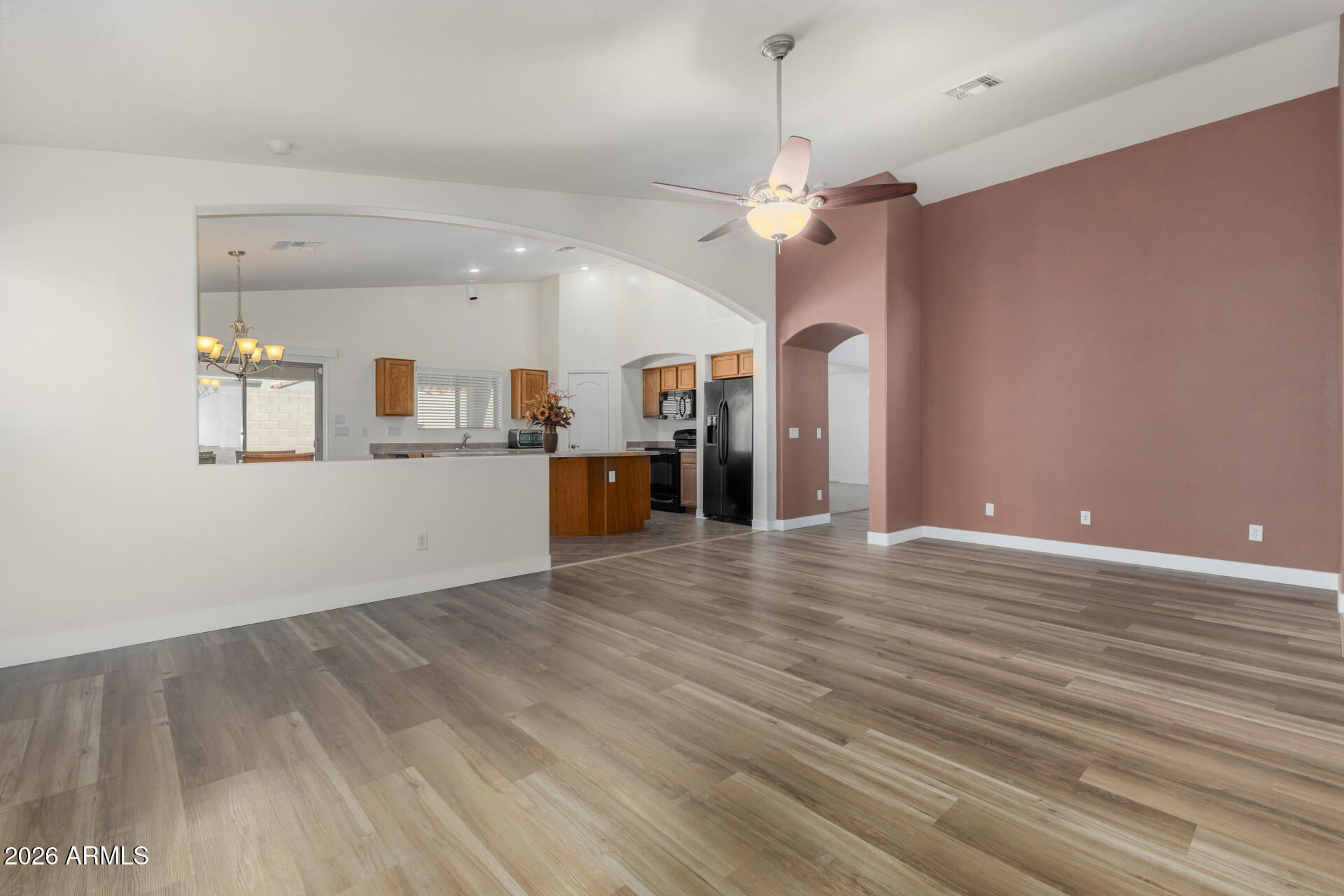 17616 West Bloomfield Road Surprise, AZ 85388 - Photo 10 of 37 11 - Bloomfield