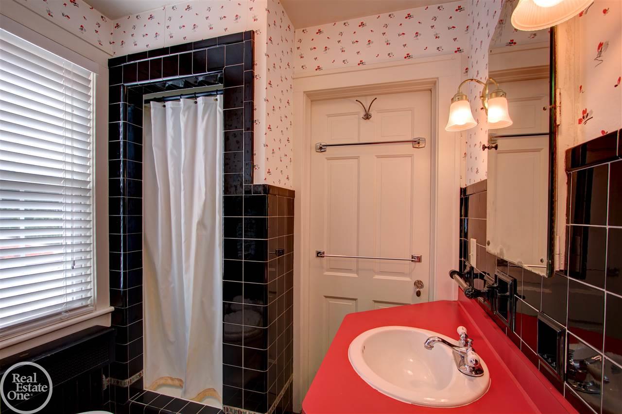 1165 Harvard Road Grosse Pointe Park, MI 48230 - Photo 31 of 50