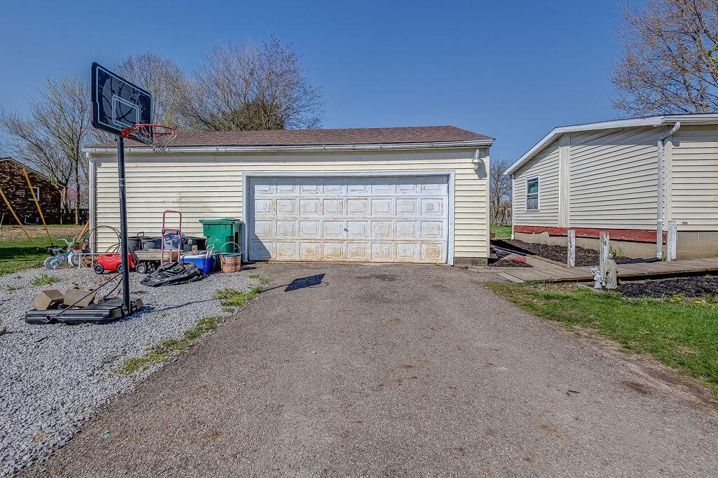 3801 Dill Road Centerburg, OH 43011 - Photo 3 of 21 1-3