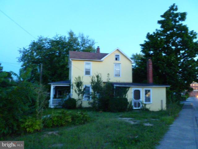 Exterior (Rear)