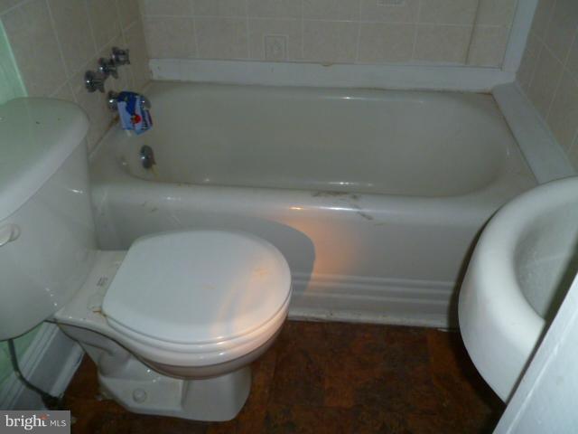 402 Samuel Street North Ranson, WV 25438 - Photo 5 of 9 Bath