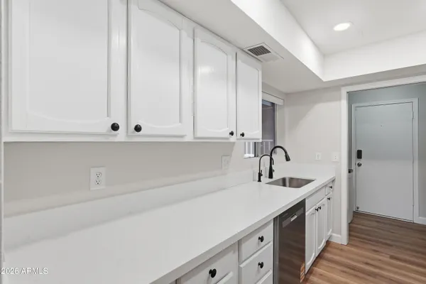 $285,000 | 13324 North 26th Drive, Phoenix, AZ 85029