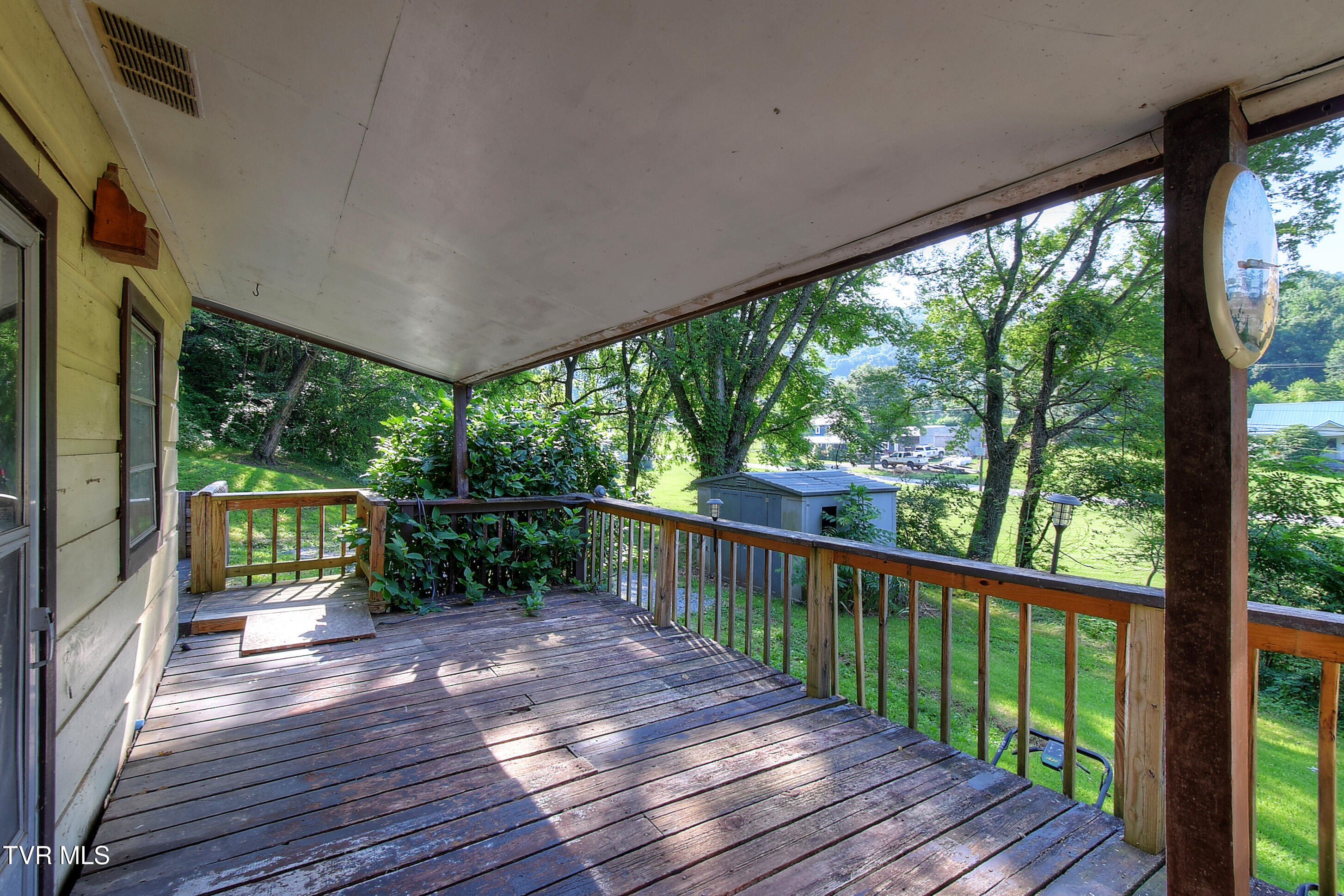 3018 Siam Road Elizabethton, TN 37643 - Photo 8 of 25 DSC_0103_4_5_6_7_8