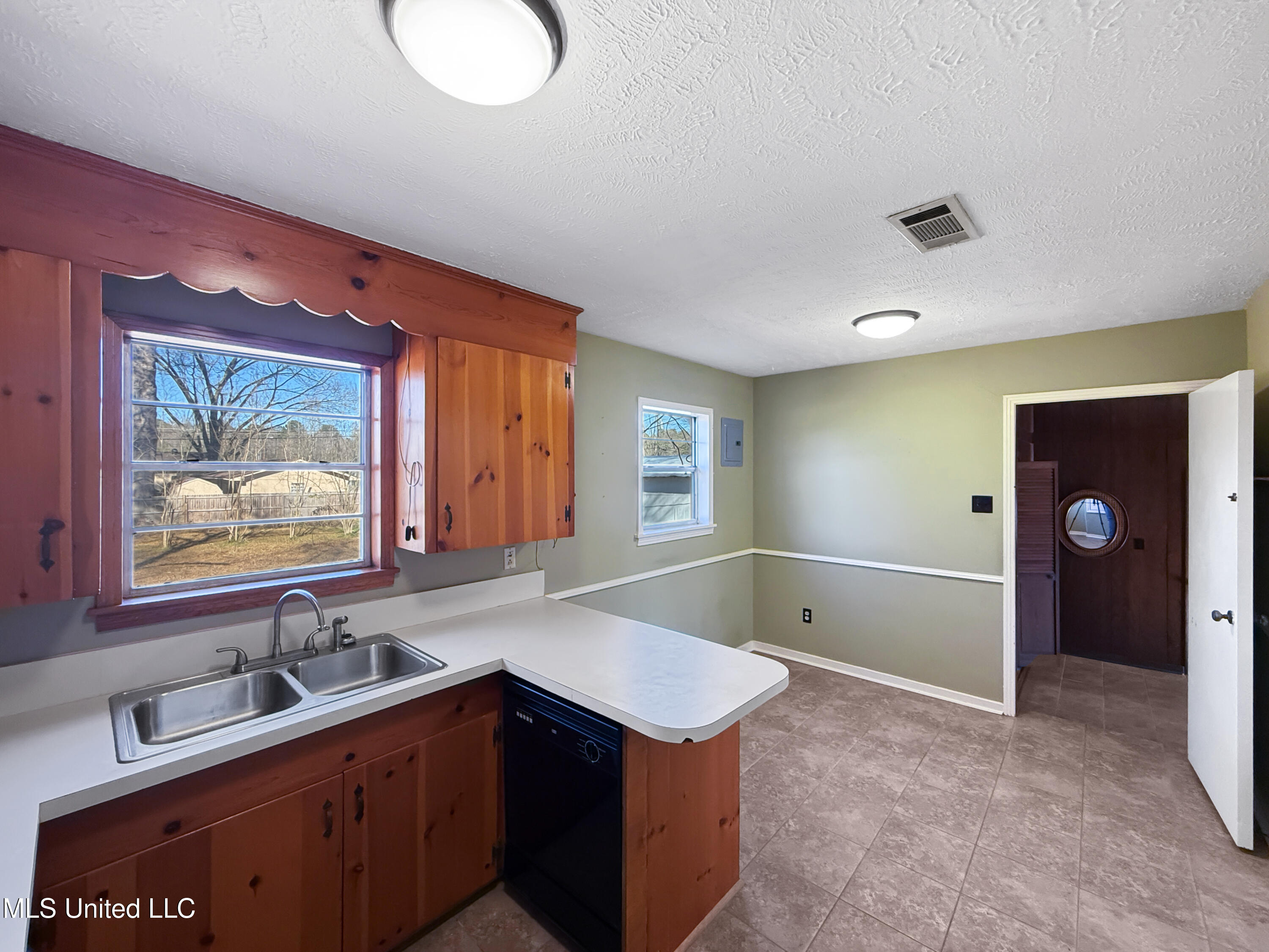 4220 Nancy Street Pearl, MS 39208 - Photo 7 of 15 1f3d34a20b85eb723ce67dd71419a3653626b7bd