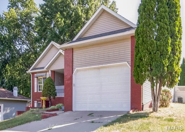 $271,300 | 20 Bent Creek Road, Sherman, IL 62684