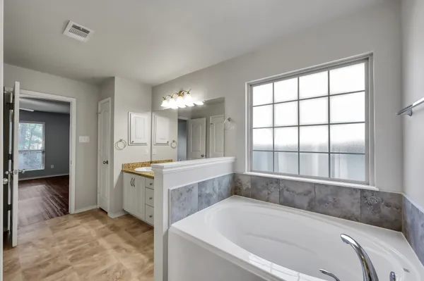 $264,900 | 990 Northampton Drive, Conroe, TX 77303