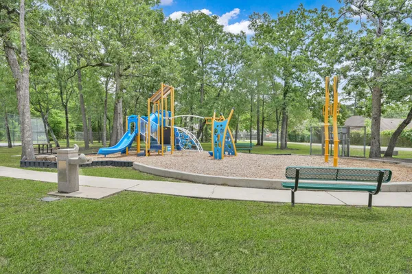 $264,900 | 990 Northampton Drive, Conroe, TX 77303