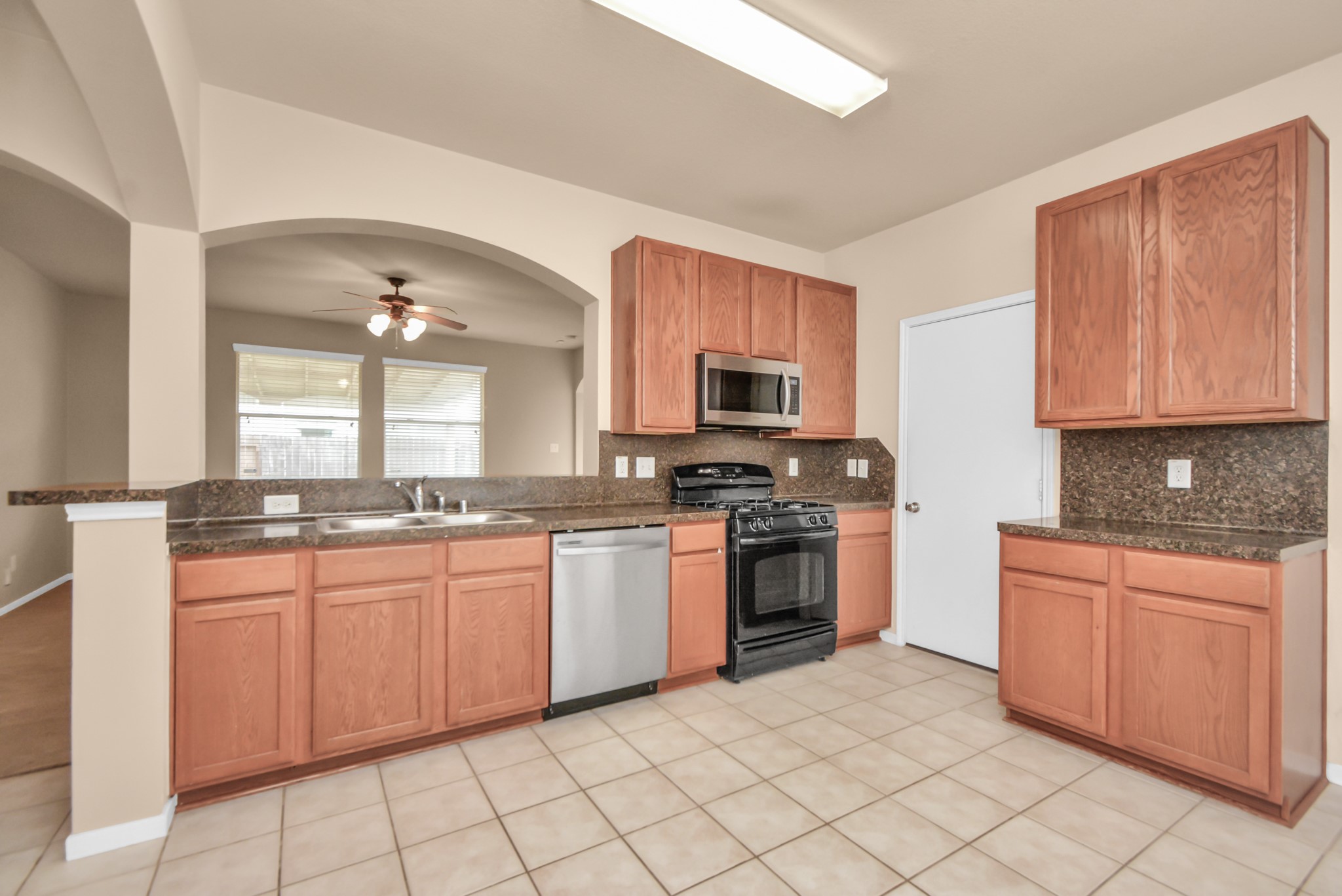 4047 Mossy Spring Lane Spring, TX 77388 - Photo 7 of 18