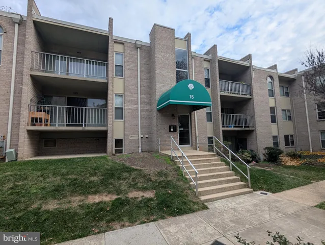 $175,000 | 15 Canterbury Square, Unit 202, Alexandria, VA 22304