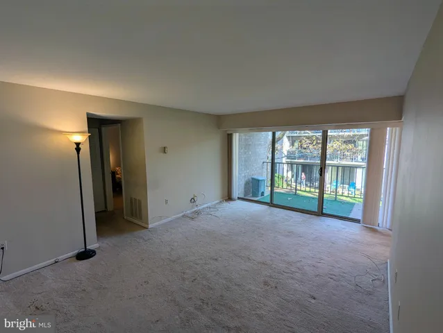 $175,000 | 15 Canterbury Square, Unit 202, Alexandria, VA 22304