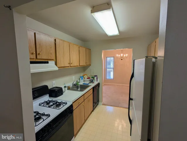 $175,000 | 15 Canterbury Square, Unit 202, Alexandria, VA 22304