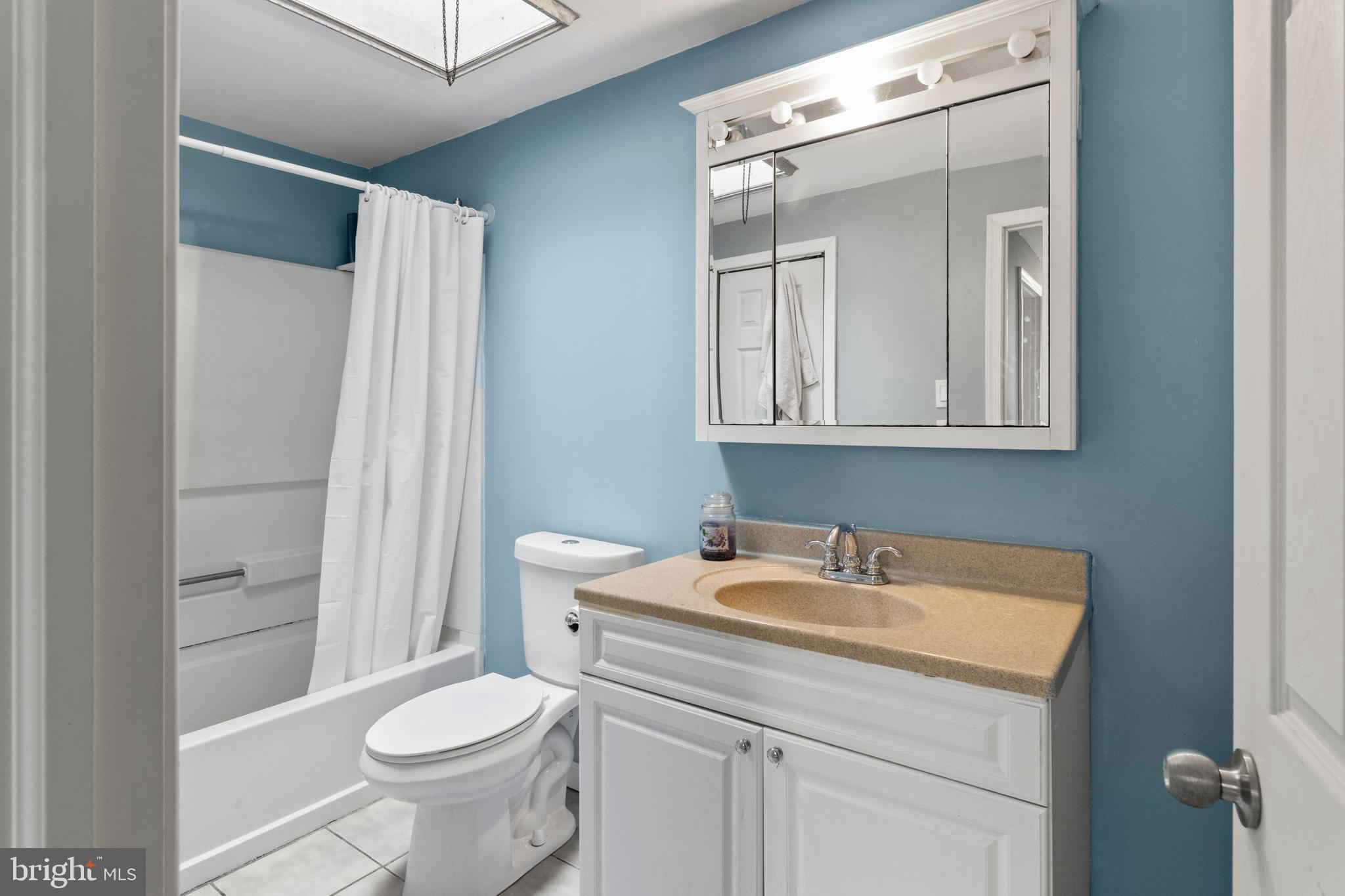 4218 Lawnside Road Philadelphia, PA 19154 - Photo 8 of 14 Gallery Image 8