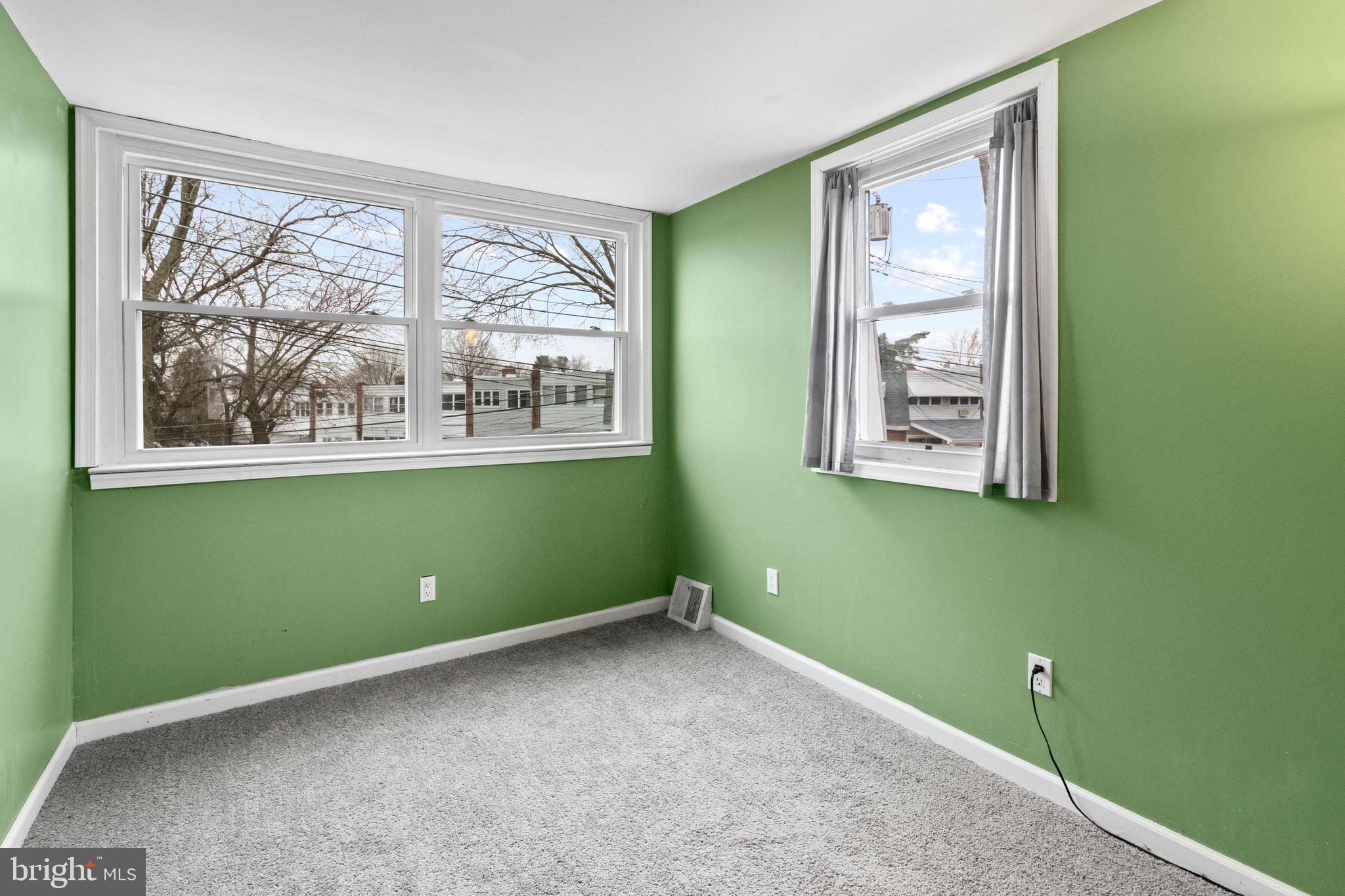 4218 Lawnside Road Philadelphia, PA 19154 - Photo 10 of 14 Gallery Image 10