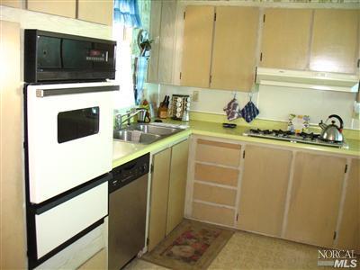 484 Biltmore Street, Unit X Santa Rosa, CA 95403 - Photo 3 of 12 Roomy kitchen with abundant storage