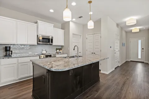 $400,000 | 9809 Eloquence Dr Manor, Manor, TX 78653