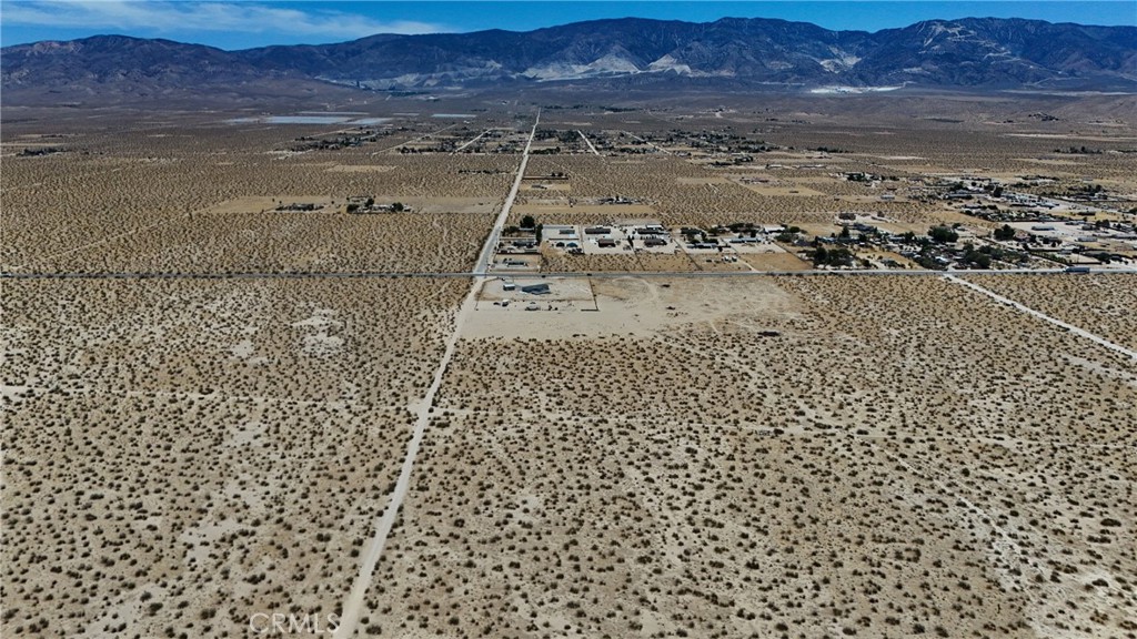 712 Fairlane Road Lucerne Valley, CA 92356 - Photo 6 of 12 a view of an ocean beach