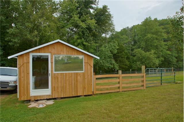 254 Rob Road Clarksville, TN 37040 - Photo 3 of 20 Gallery Image 3