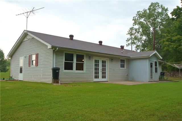 254 Rob Road Clarksville, TN 37040 - Photo 4 of 20 Gallery Image 4