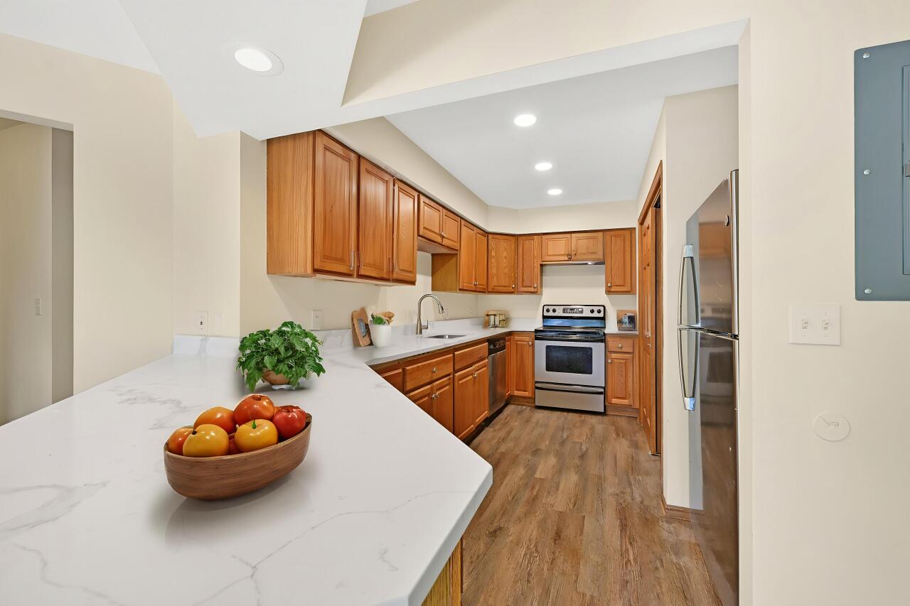 205 Williams Street, Unit 7 Williams Bay, WI 53191 - Photo 1 of 1 VS Kitchen