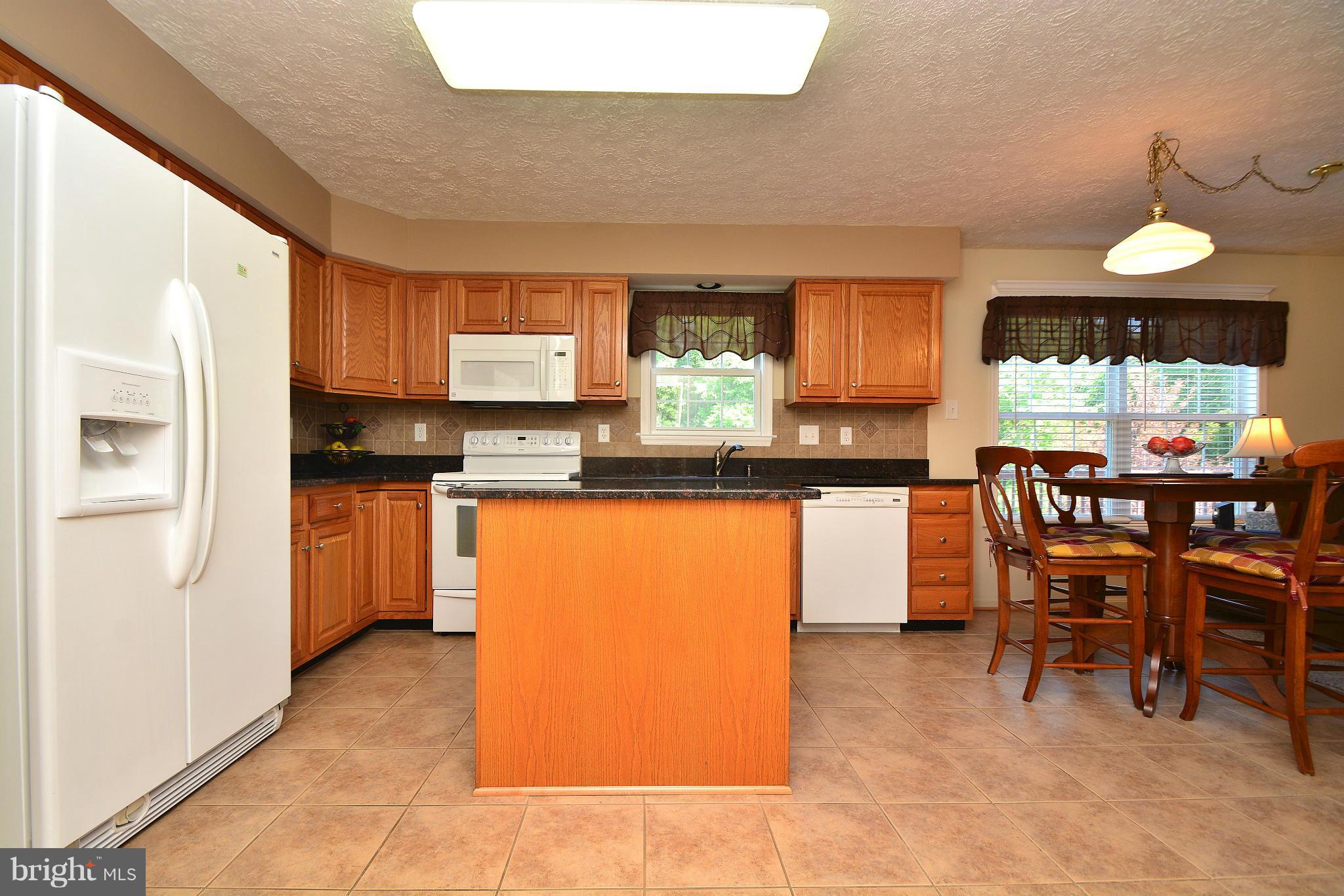 2213 Berg Way Edgewood, MD 21040 - Photo 7 of 29 Kitchen