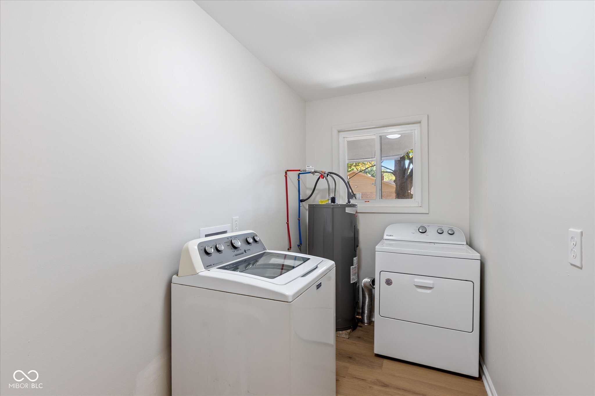 975 Burbank Road Indianapolis, IN 46219 - Photo 16 of 20