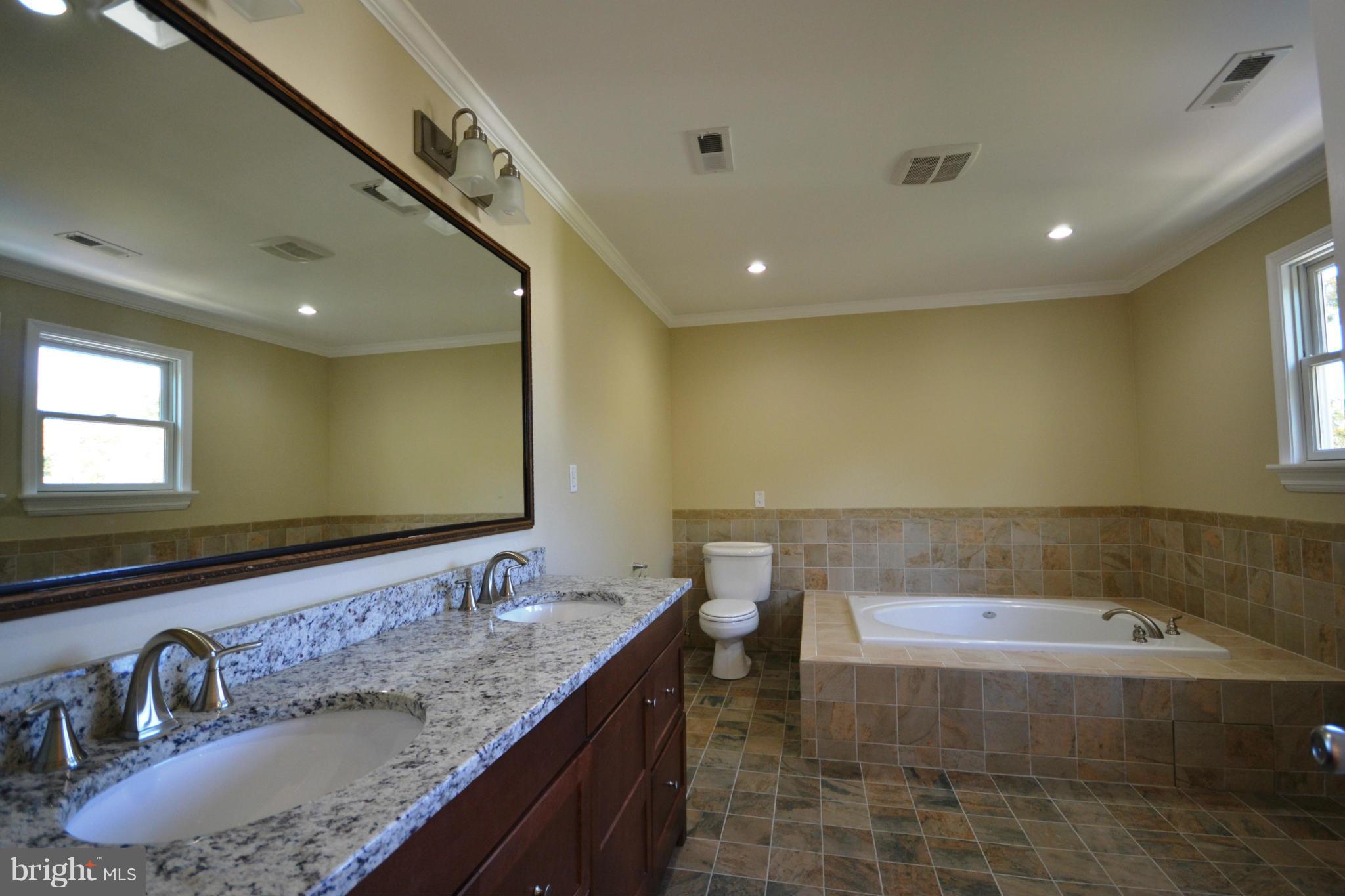 7301 Neuman Street Springfield, VA 22150 - Photo 16 of 27 Bath (Master)