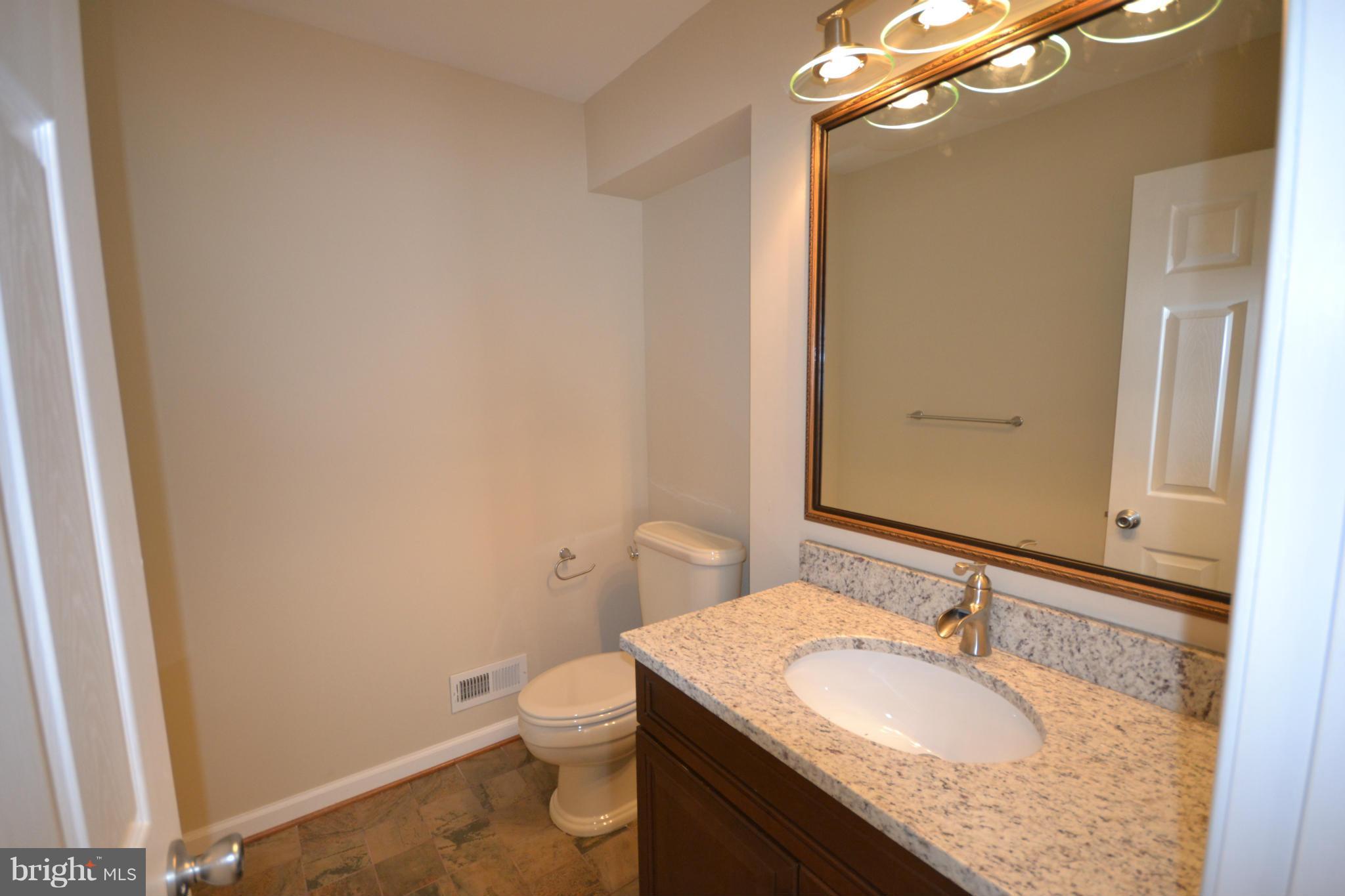 7301 Neuman Street Springfield, VA 22150 - Photo 18 of 27 Bath