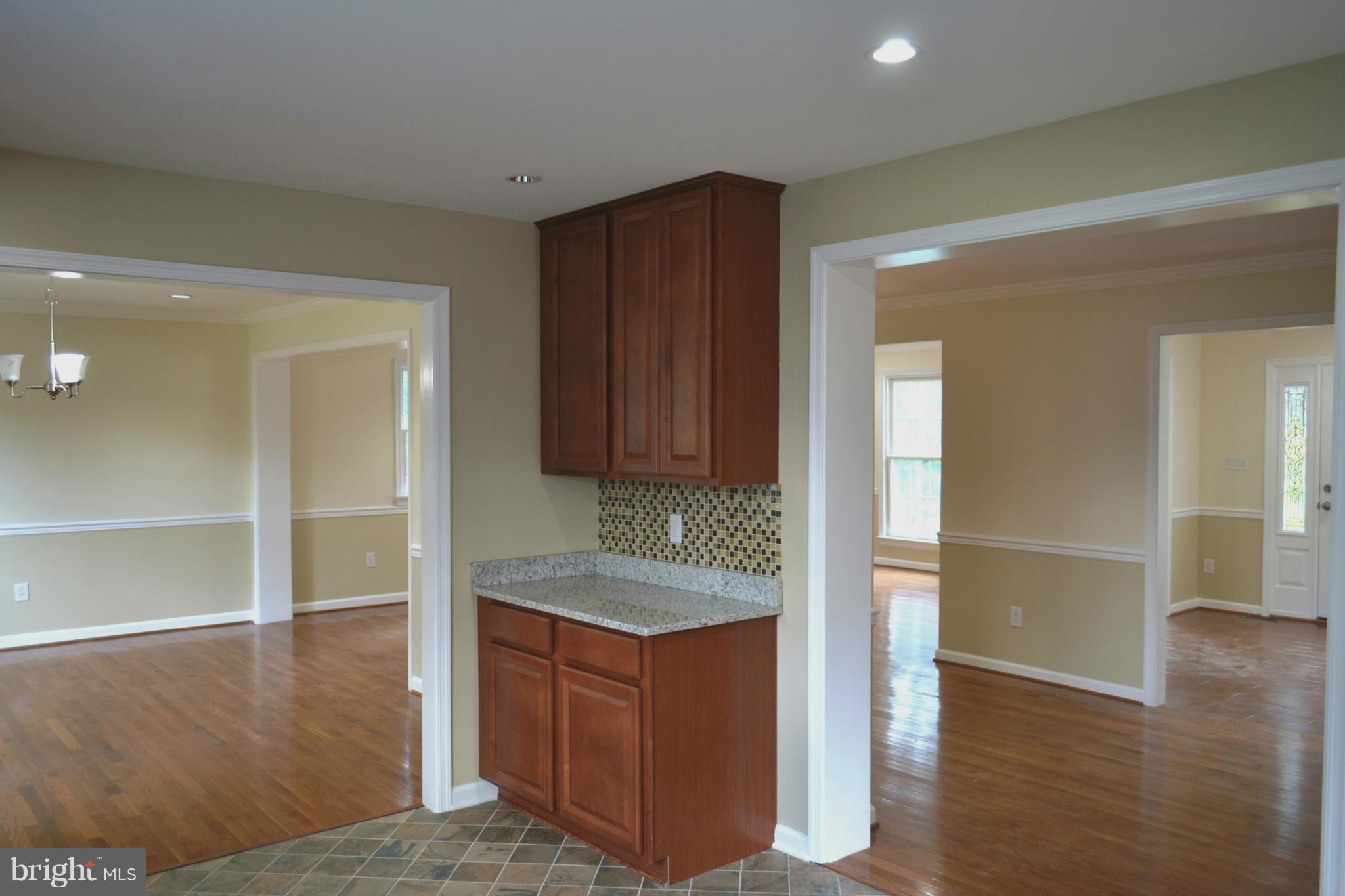 7301 Neuman Street Springfield, VA 22150 - Photo 4 of 27 Kitchen