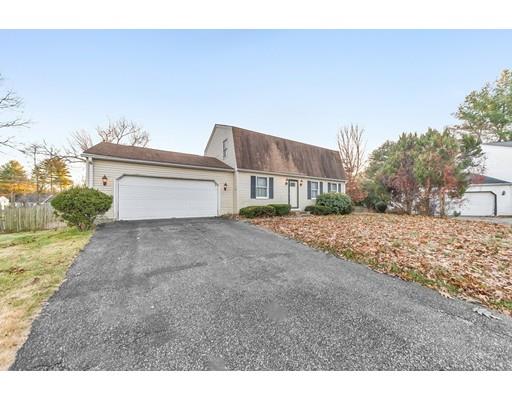 27 Cluster Circle Springfield, MA 01118 - Photo 3 of 20
