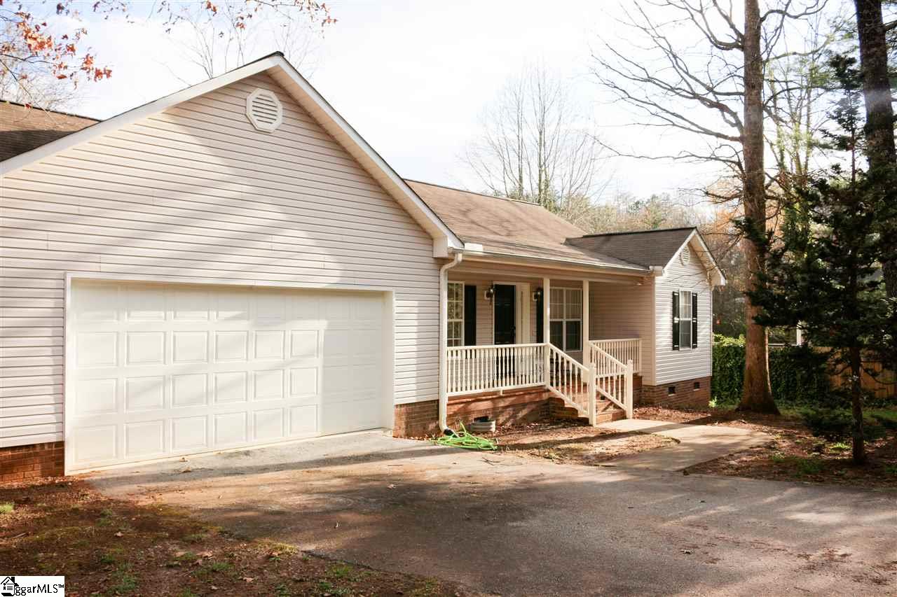 554 South Buckhorn Road Greenville, SC 29609 - Photo 2 of 17 Gallery Image 2