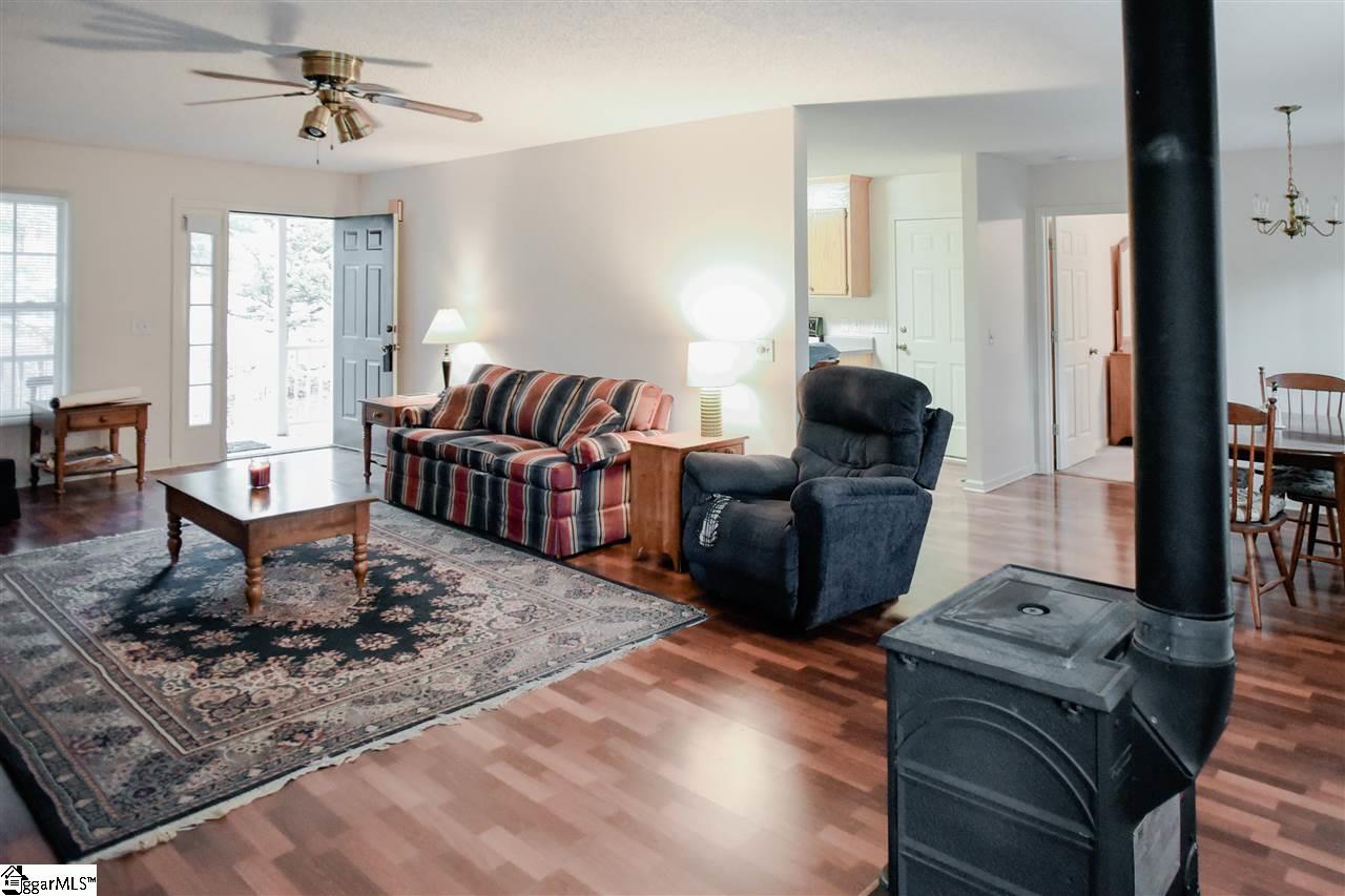 554 South Buckhorn Road Greenville, SC 29609 - Photo 6 of 17 Gallery Image 6