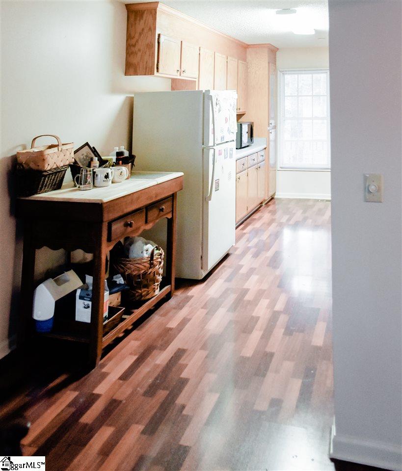 554 South Buckhorn Road Greenville, SC 29609 - Photo 8 of 17 Gallery Image 8