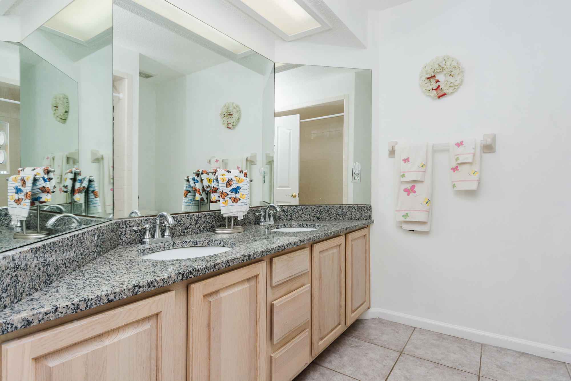 603 Whitfield Road Jacksonville, FL 32221 - Photo 21 of 32 Guest Bathroom Pic 2