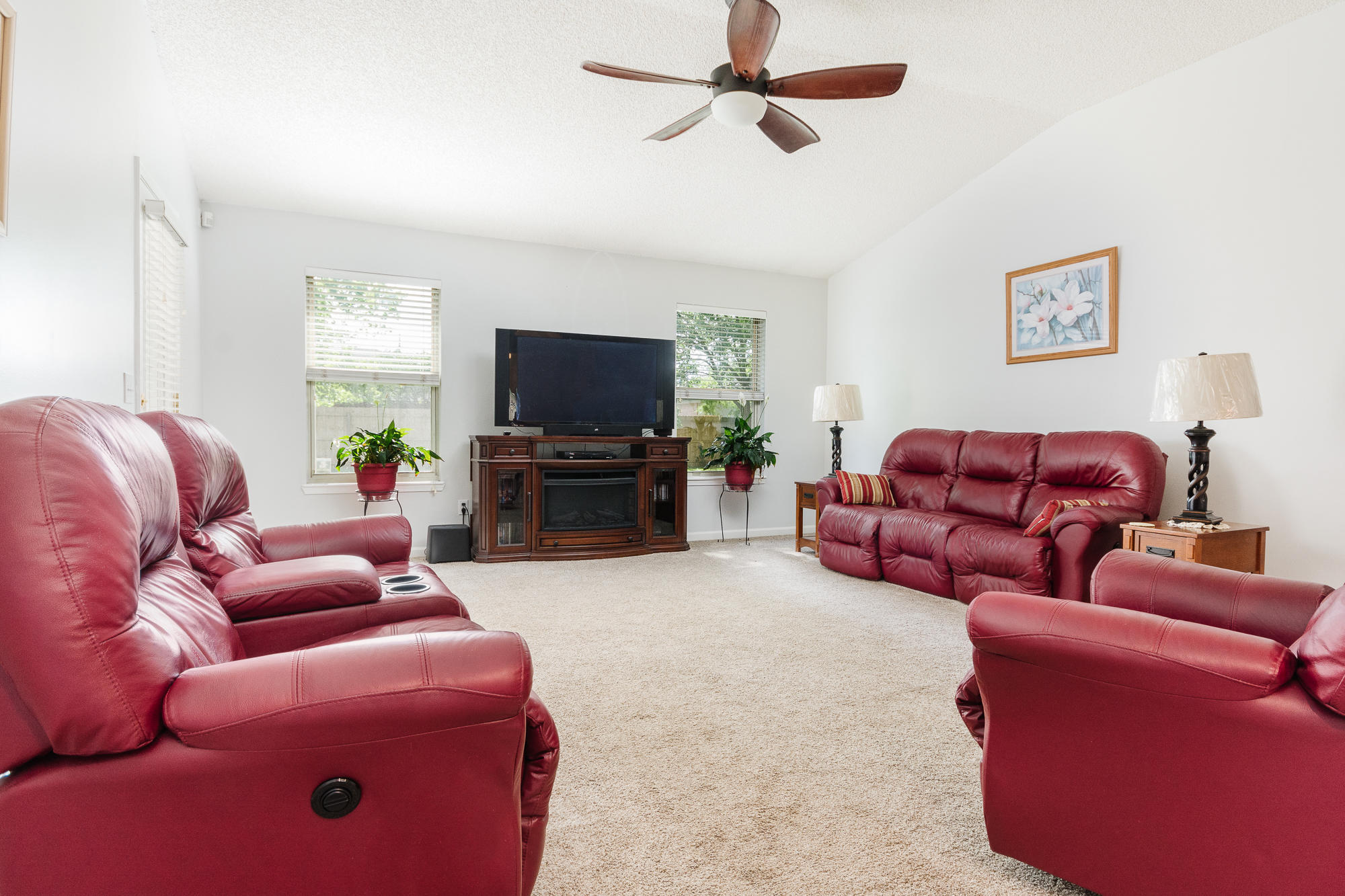 603 Whitfield Road Jacksonville, FL 32221 - Photo 7 of 32 Living Room Pic 1