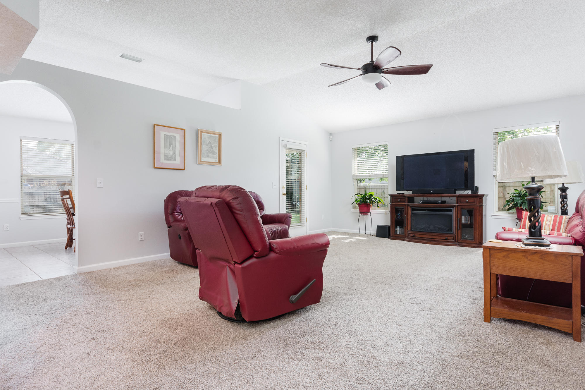 603 Whitfield Road Jacksonville, FL 32221 - Photo 8 of 32 Living Room Pic 2