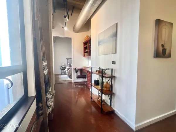 $2,500 | 114 West Adams Street, Unit 1007, Phoenix, AZ 85003