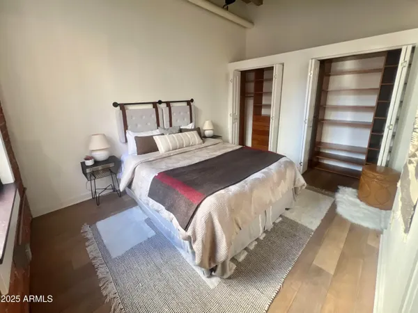 $2,500 | 114 West Adams Street, Unit 1007, Phoenix, AZ 85003