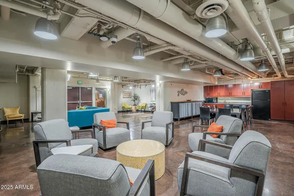 $2,500 | 114 West Adams Street, Unit 1007, Phoenix, AZ 85003