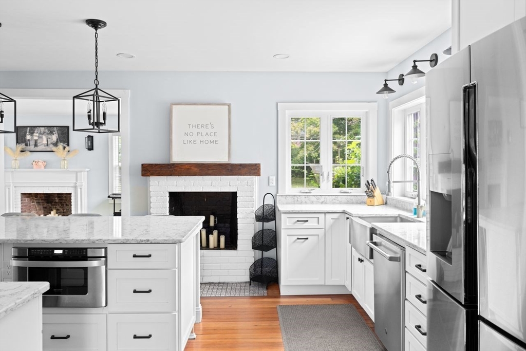 144 Spring Street Marshfield, MA 02050 - Photo 3 of 40 Gallery Image 3