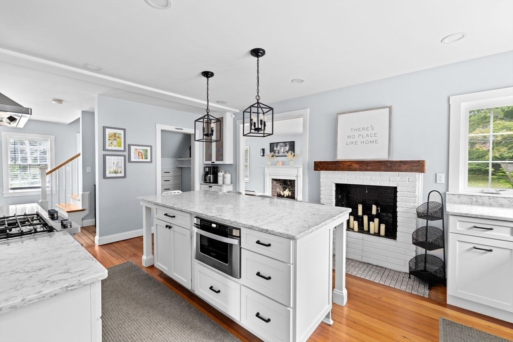 144 Spring Street Marshfield, MA 02050 - Photo 5 of 40 Gallery Image 5
