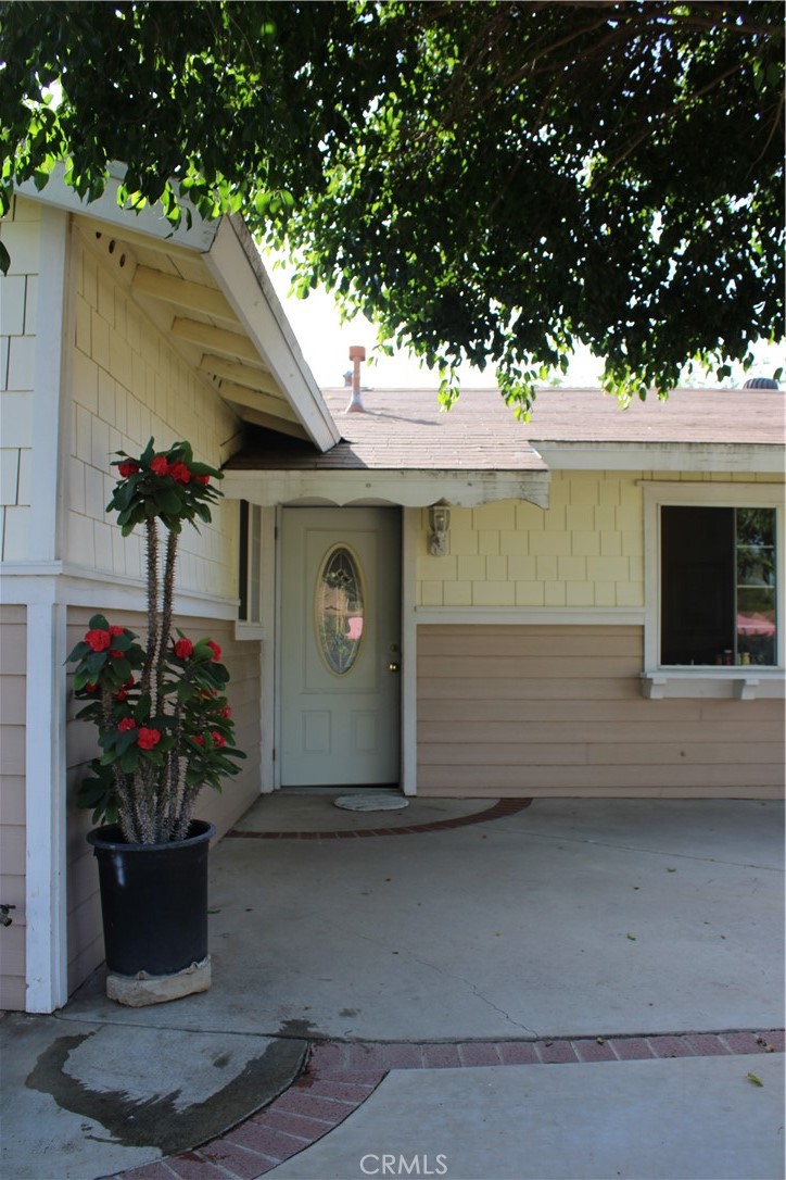 6392 Rustic Lane Jurupa Valley, CA 92509 - Photo 7 of 28