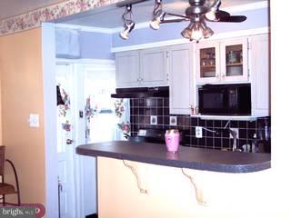 511 Glendale Road Upper Darby, PA 19082 - Photo 4 of 6