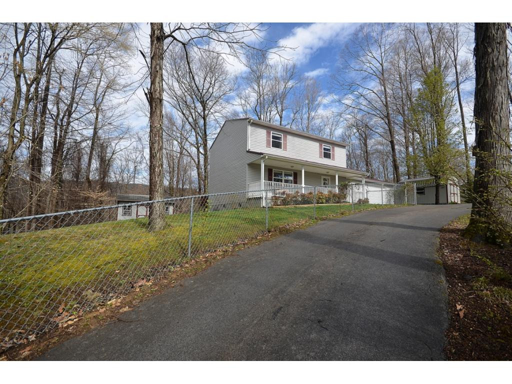 341 Golf Course Road Unicoi, TN 37692 - Photo 29 of 35 Photo 30