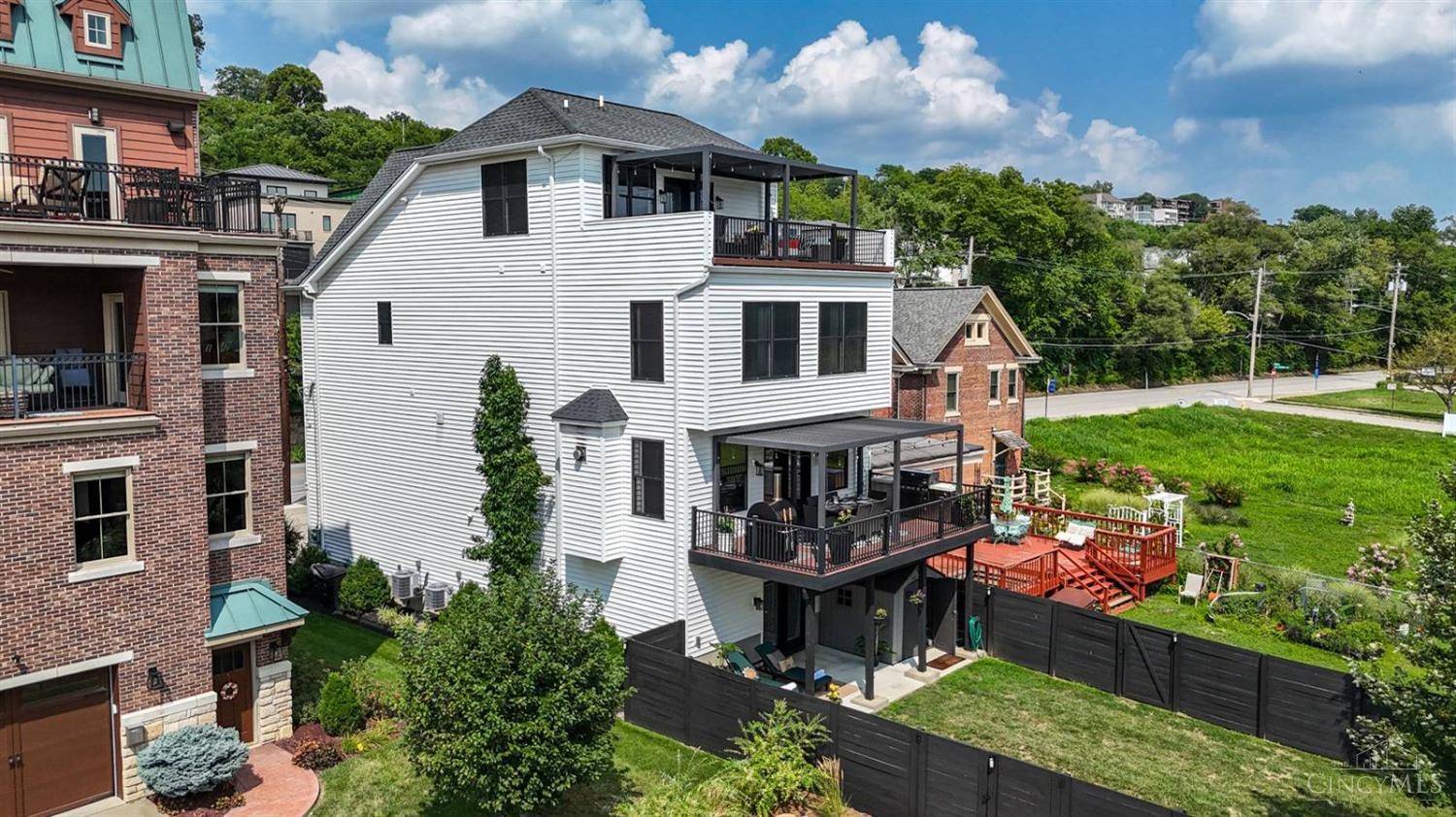 2907 Riverside Drive Cincinnati, OH 45226 - Photo 71 of 75